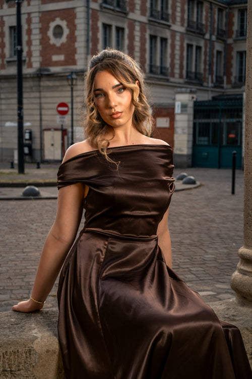 LARA - Robe col asymétrique évasée en satin