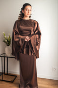 NAIA - Robe manche longue en satin avec cape assortie